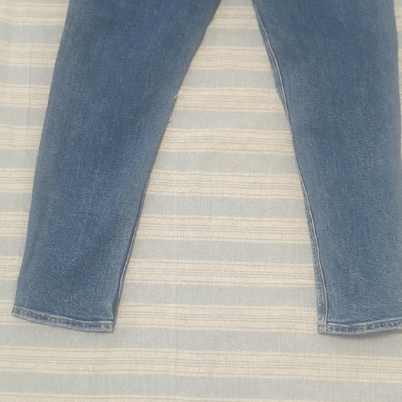 American Eagle Outfitters Light Blue Distressed Boyfriend Jeans - Picture 8 of 8